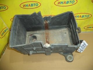 Запчасть площадка под акб Ford Focus 2006