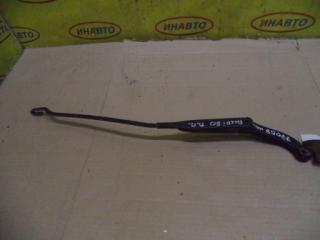 Запчасть поводок стеклоочистителя передний правый Audi 80 1990