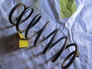 Запчасть пружина передняя Audi 80 1988