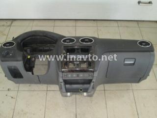 Запчасть торпедо Ford Focus 2006