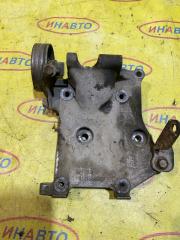 Кронштейн генератора Nissan Almera 2006