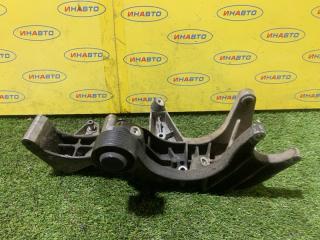 Кронштейн генератора Volkswagen Touareg