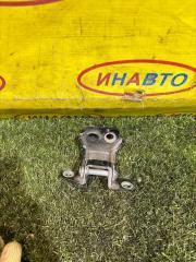 Фото запчасти петля двери задняя правая Mazda CX-5 2013 Б/У запчасть Запчасть петля двери задняя правая Mazda CX-5 2013