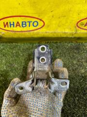 Фото запчасти петля двери задняя левая Mazda Mazda6 2013 Б/У запчасть Запчасть петля двери задняя левая Mazda Mazda6 2013