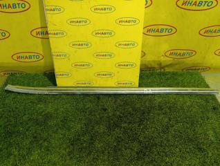 Молдинг стекла передний левый BMW 7 1986