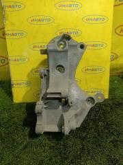 Фото запчасти кронштейн генератора Renault Sandero 2018 Б/У запчасть Запчасть кронштейн генератора Renault Sandero 2018