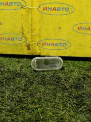 Запчасть повторитель поворота в крыло передний правый Ford Focus 2006