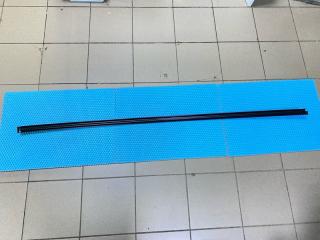 Желобок водосточный правый C7H / T5G Желобок водосточный правый C7H / T5G