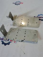 Фото запчасти крепление магнитофона Subaru Legacy 1998-2003 контрактная запчасть Запчасть крепление магнитофона Subaru Legacy 1998-2003