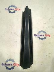 Накладка на стойку наружная левая Subaru Forester 2002