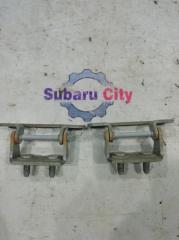 Петли двери багажника Subaru Forester 2005