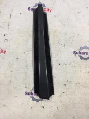 Накладка на стойку наружная правая Subaru Forester 2005