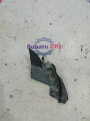 Уголок жабо правый Subaru Forester 2005