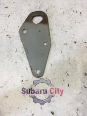Крюк буксировочный передний Subaru Forester 2000