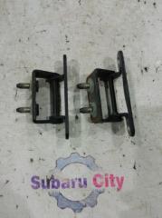 Петли двери багажника Subaru Forester 2003