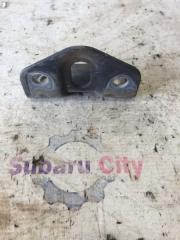Крюк буксировочный задний Subaru Impreza 2004