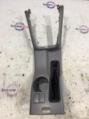 Консоль вокруг ручника Subaru Forester 2002