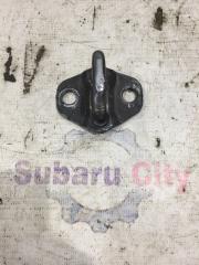 Петля замка багажника Subaru Impreza 2007