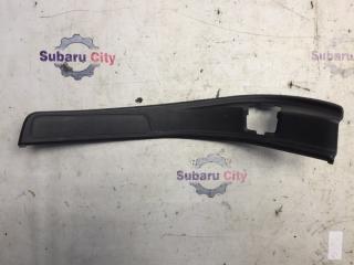 Накладка на порог салона задняя правая Subaru Forester 2009