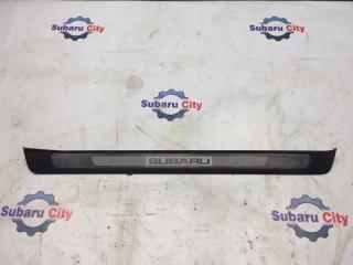 Накладка на порог салона передняя правая Subaru Legacy 2003