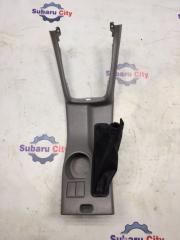 Консоль вокруг ручника Subaru Forester 2003