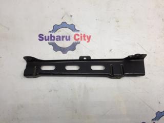 Крепление переднего крыла правое Subaru Legacy 2004 контрактная Крепление переднего крыла правое Subaru Legacy 2004