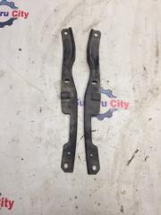 Крепление переднего бампера Subaru Forester 2001