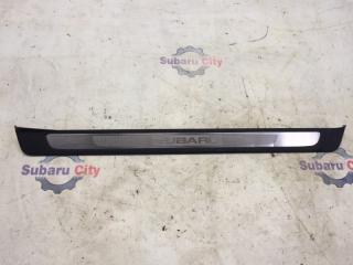 Накладка на порог салона передняя правая Subaru Legacy 2004