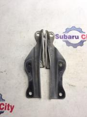 Петли капота Subaru Legacy 2000