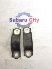 Крепление рулевой рейки Subaru Forester 1998