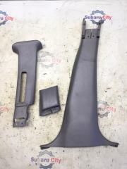 Накладка на стойку правая Subaru Forester 1998