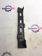 Крепление переднего крыла правое Subaru Legacy 2004 контрактная Крепление переднего крыла правое Subaru Legacy 2004