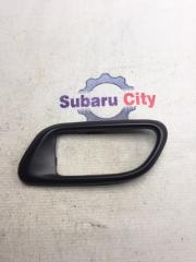 Пластик вокруг ручки салона левый Subaru Forester 2004
