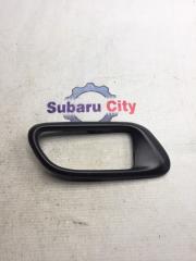 Фото запчасти пластик вокруг ручки салона правый Subaru Forester 2004 контрактная запчасть Запчасть пластик вокруг ручки салона правый Subaru Forester 2004