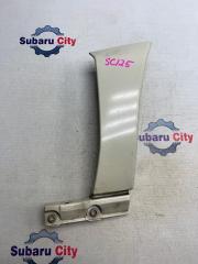 Молдинг на крыло передний правый Subaru Forester 2001