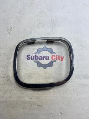 Заглушка в бампер правая Subaru Forester 1998