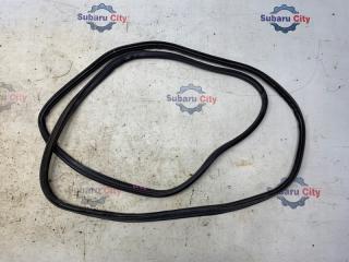 Уплотнитель багажника Subaru Forester 1998 контрактная Уплотнитель багажника Subaru Forester 1998