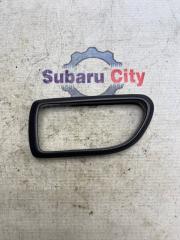 Пластик вокруг ручки салона левый Subaru Legacy 2002