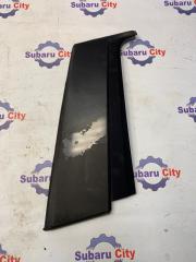Накладка на стойку наружная правая Subaru Forester 2002