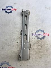 Крепление переднего крыла левое Subaru Legacy 2003 контрактная Крепление переднего крыла левое Subaru Legacy 2003