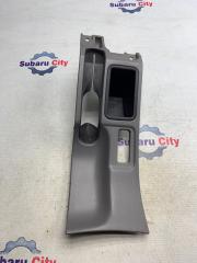 Консоль вокруг ручника Subaru Forester 1998