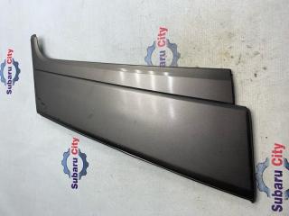 Накладка на стойку наружная правая Subaru Forester 2004