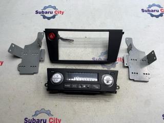 Консоль вокруг магнитолы Subaru Legacy 2008