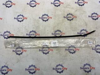Молдинг лобового стекла правый Subaru Forester