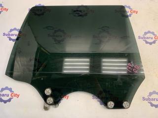 Стекло двери заднее правое Subaru Forester 2004