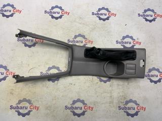 Консоль вокруг ручника Subaru Forester 2002