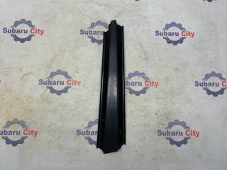 Накладка на стойку наружная левая Subaru Forester 2002