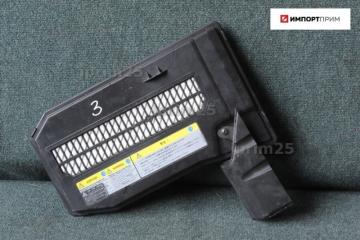 Крышка аккумулятора Volkswagen TOUAREG 2006