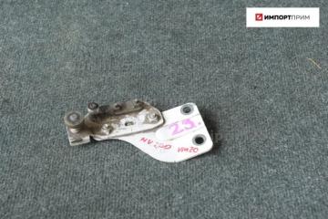 Ролик двери правый Nissan NV200 2009