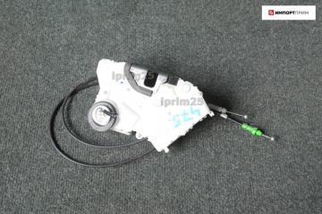 Замок двери передний правый Subaru TREZIA 2011